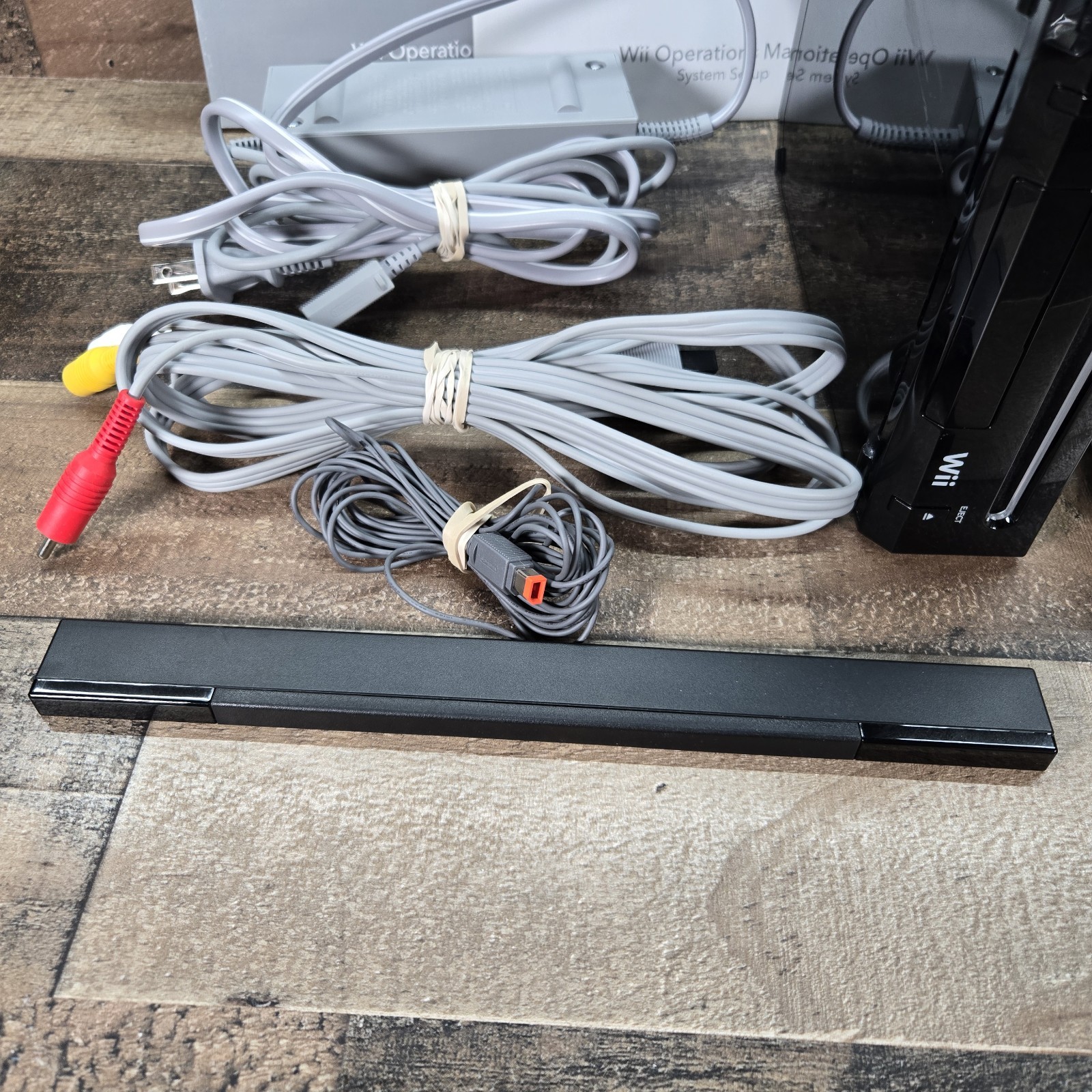 Nintendo Wii RVL-101 Black Bundle Controller, Cables, Fishing, Star Wars, Strike