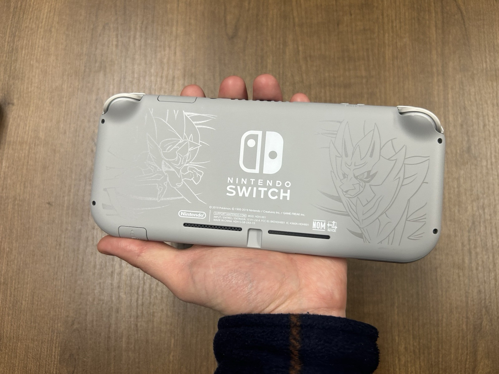 Switch Lite Zacian and Zamazenta Pokemon Edition – Complete & Boxed! Light Used!