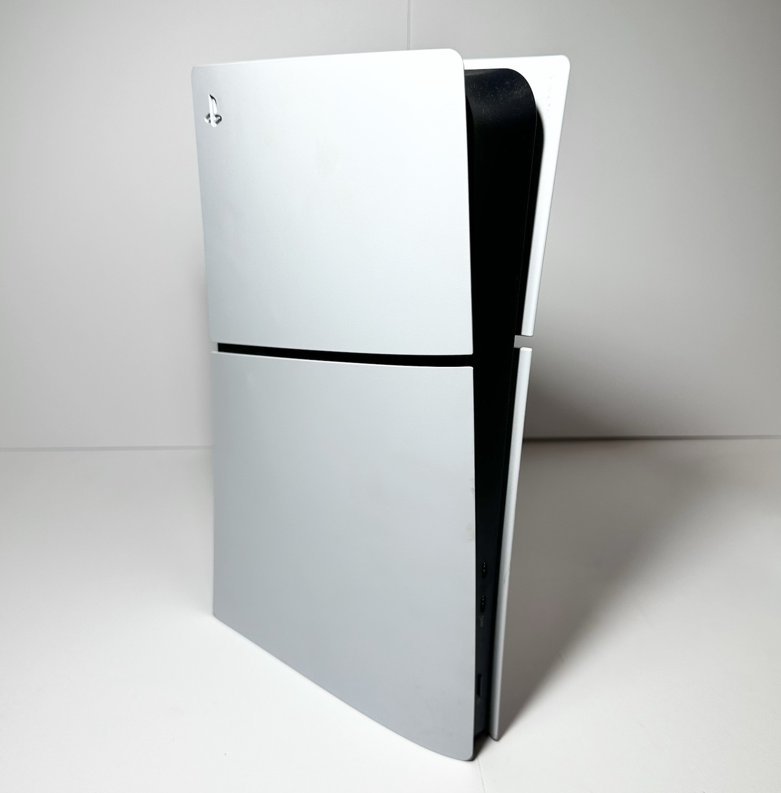 Sony Playstation 5 Slim Digital Edition 1TB Console – White – CFI-2115 – TESTED