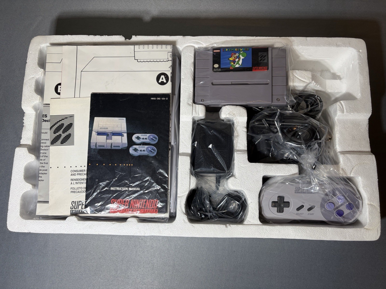 Super Nintendo SNES Console Super Mario World 2 Controller Complete Mint Cond