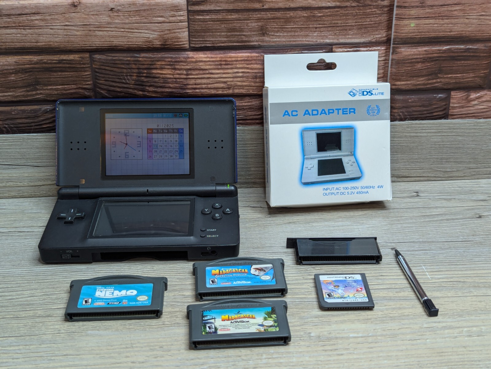 Nintendo DS Lite Handheld Console C/USG-USA-1 Slot Cover Stylus Charger 4 Games