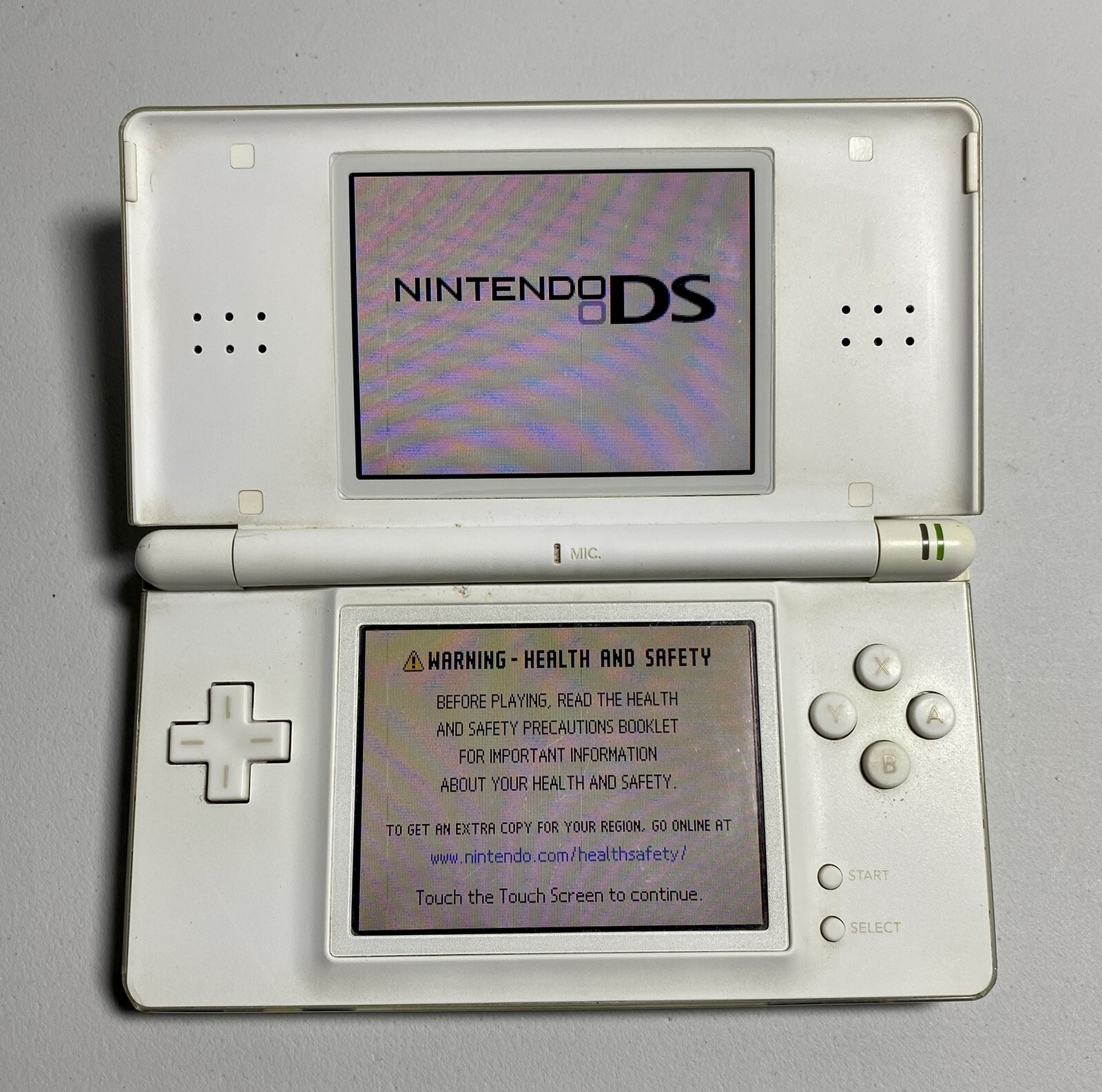 Nintendo DS Lite Handheld Console – Polar White complete In box
