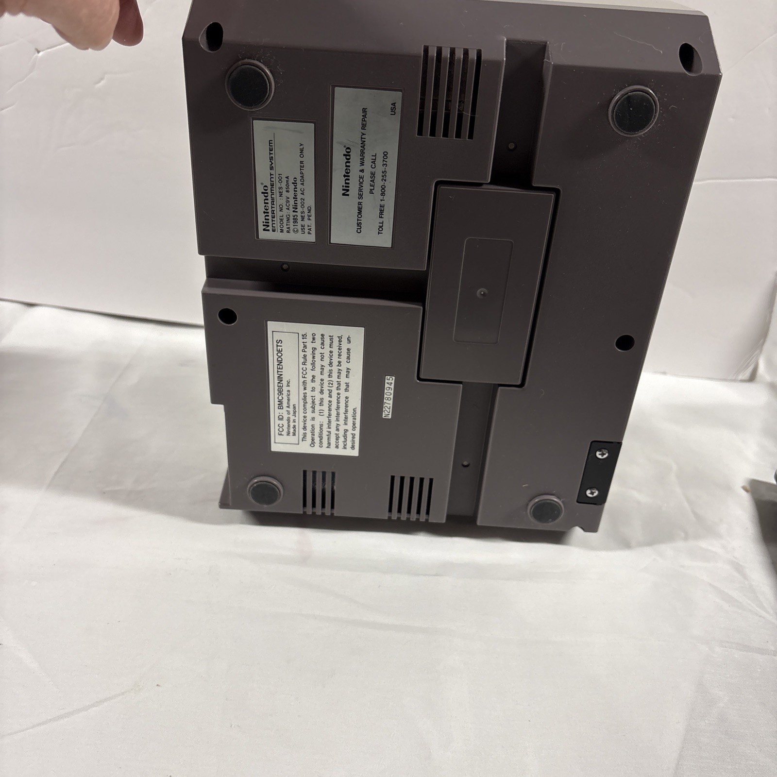 Vintage 1985 – NES Classic Model # NES – 001 Complete GameSystem Tested