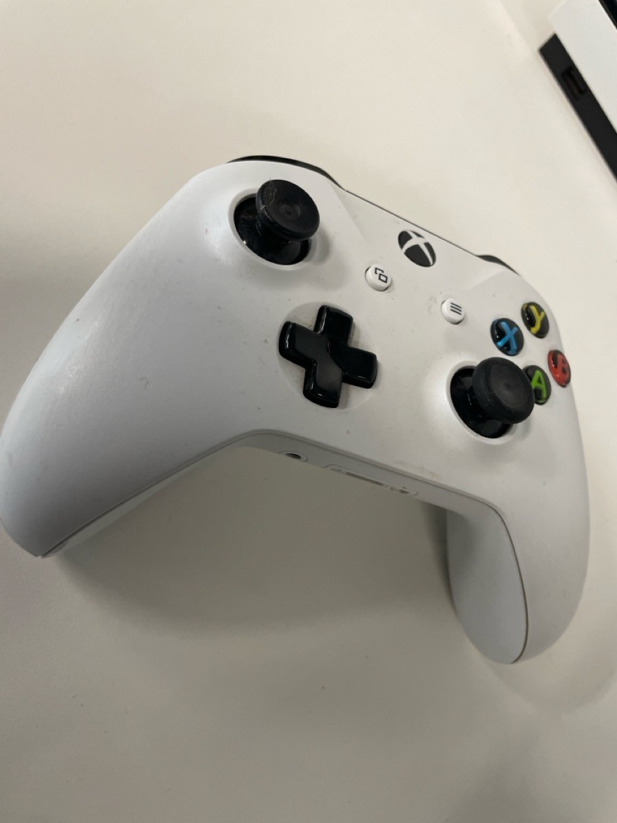 MICROSOFT XBOX ONE S – CONSOLE – 500GB – 1681 (P18028742)