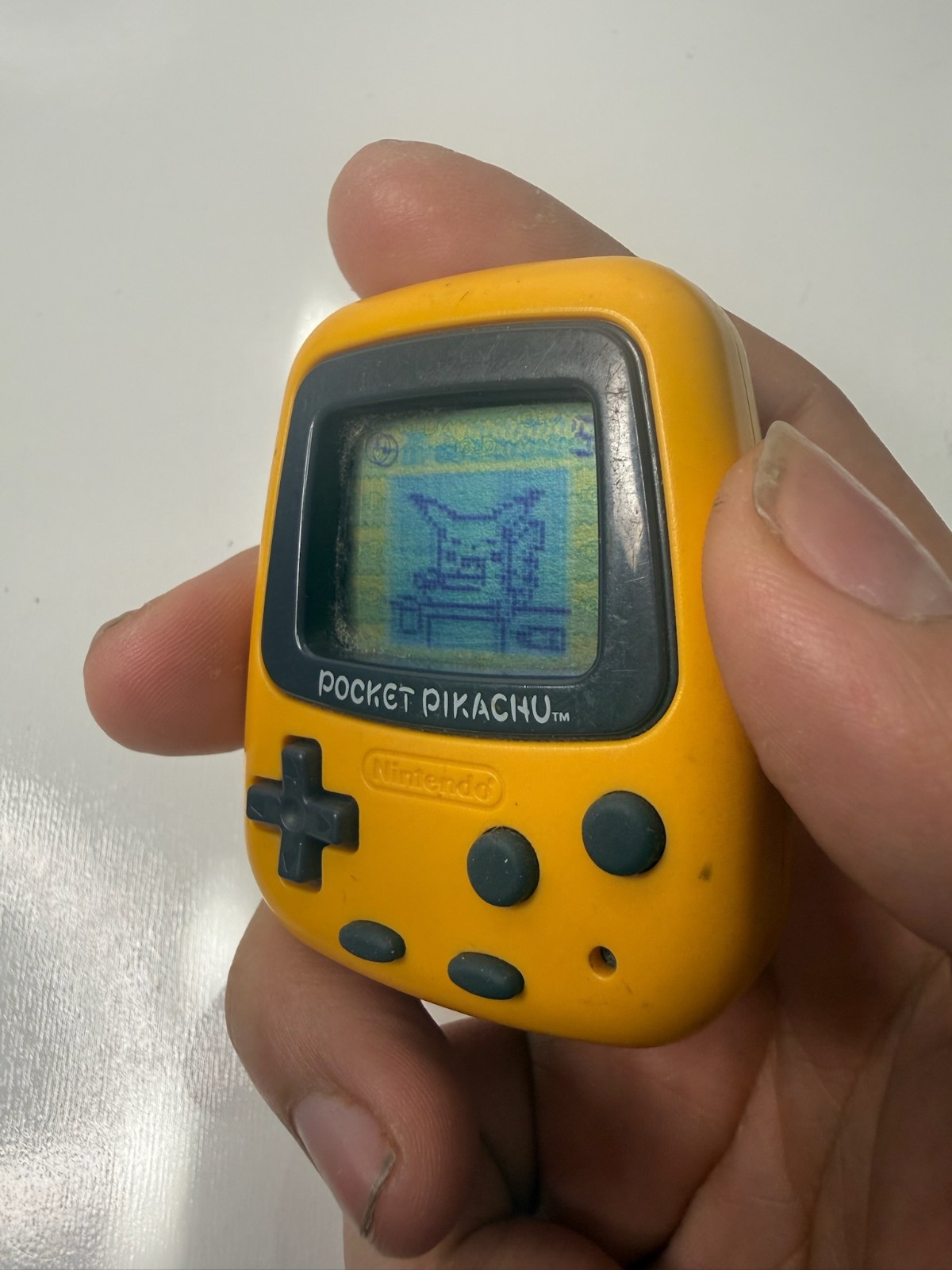 Nintendo Pokémon Pocket Pikachu 1998 Initial Edition Digital Pet Japan