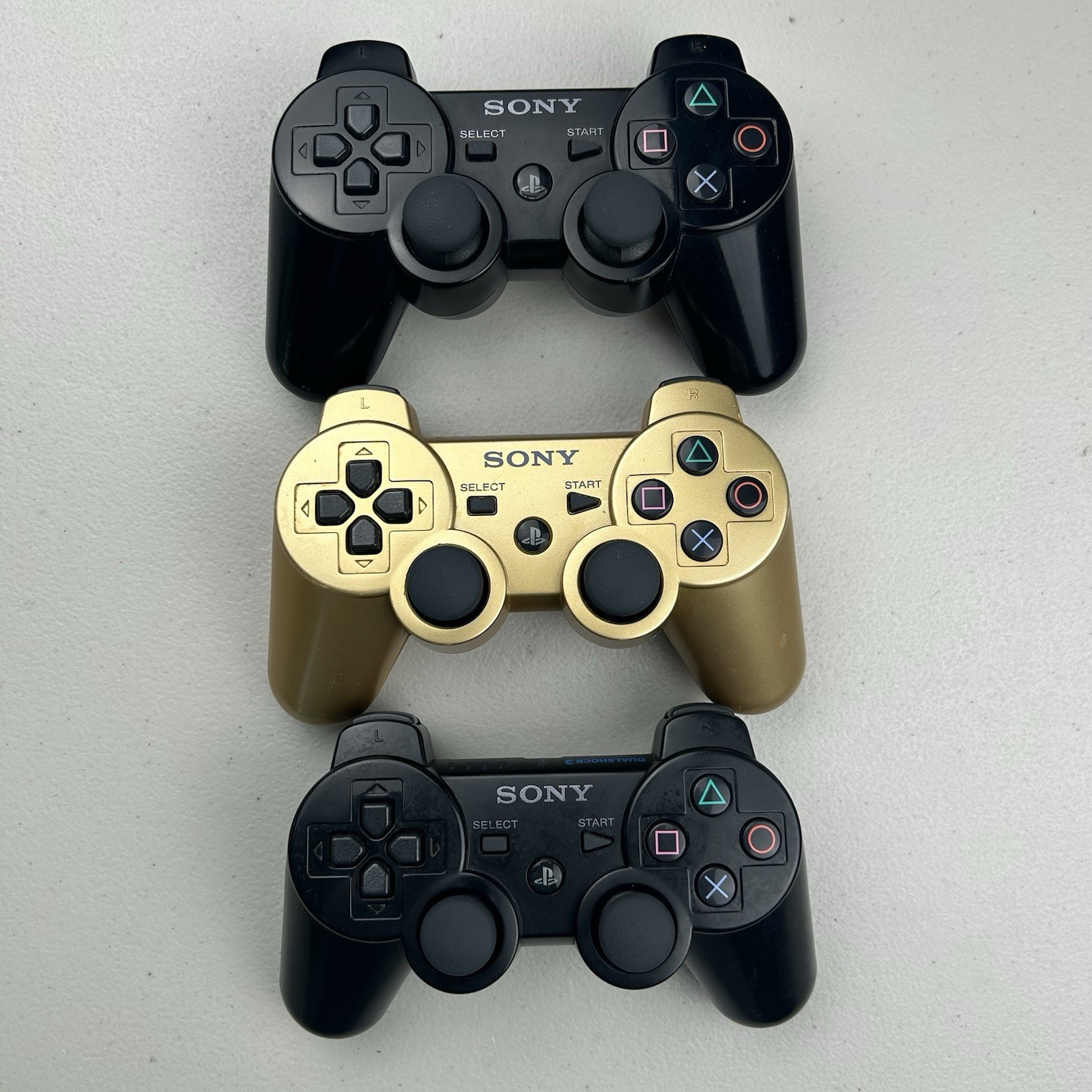 Sony PlayStation 3 PS3 Console CECH-2001B 3 Controllers MARVEL VS CAPCOM 2 READ