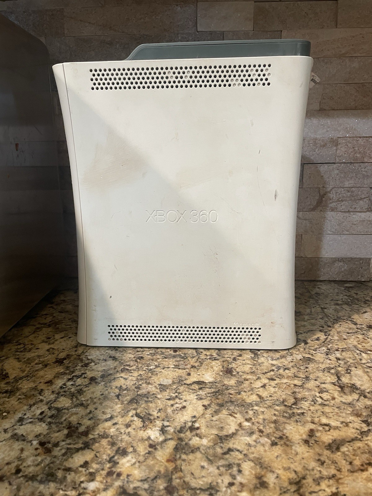 Microsoft Xbox 360 Console White/Gray 20GB HDD HDMI 1080p NTSC-U/C Power Supply