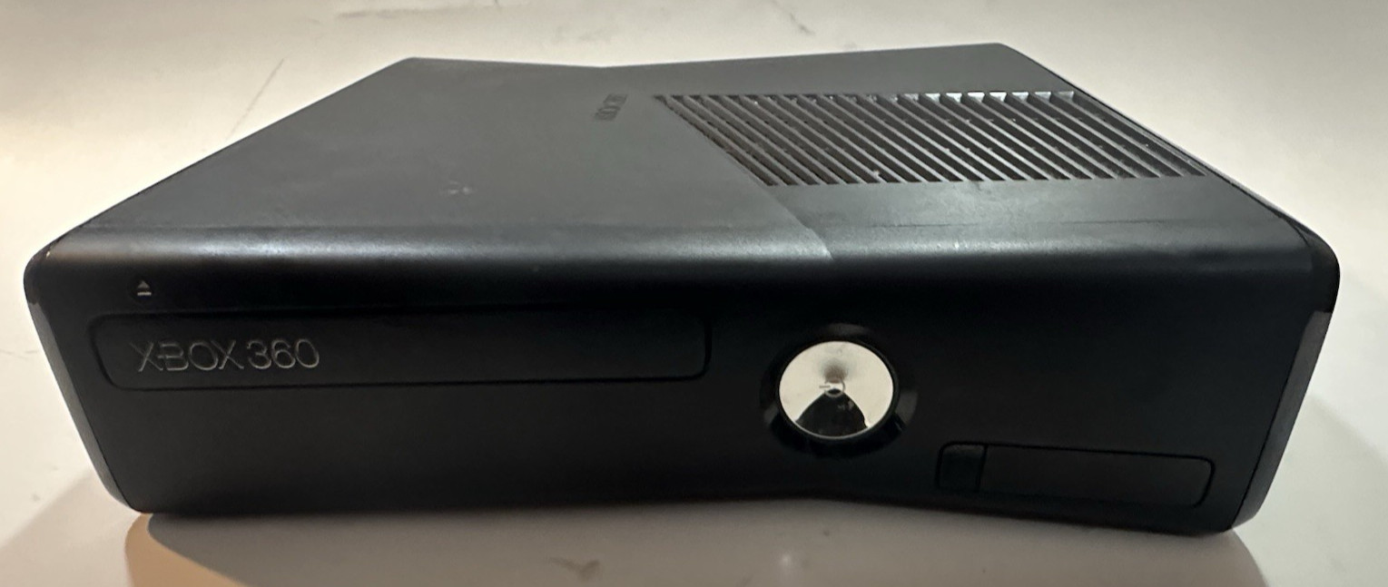 Microsoft Xbox 360 S Console Kinect With Box Non Tested
