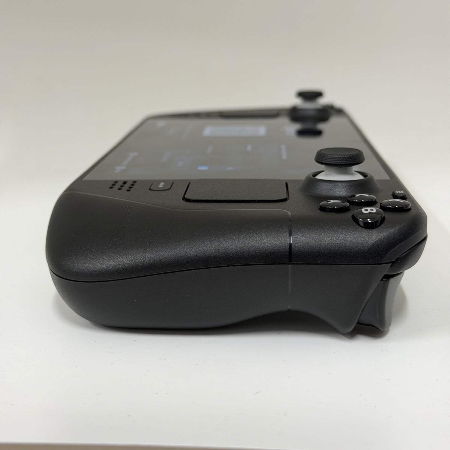 Valve Steam Deck 7″ AMD 7nm Ryzen APU 16GB RAM 256GB Black 1010