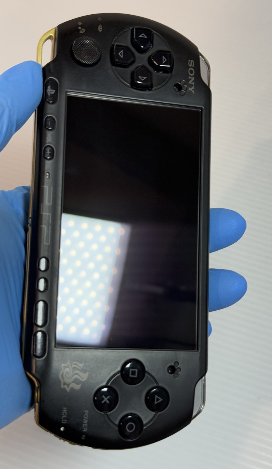 Sony PSP-3000 Console Monster Hunter 3rd Limited Edition Region Free – Excellent