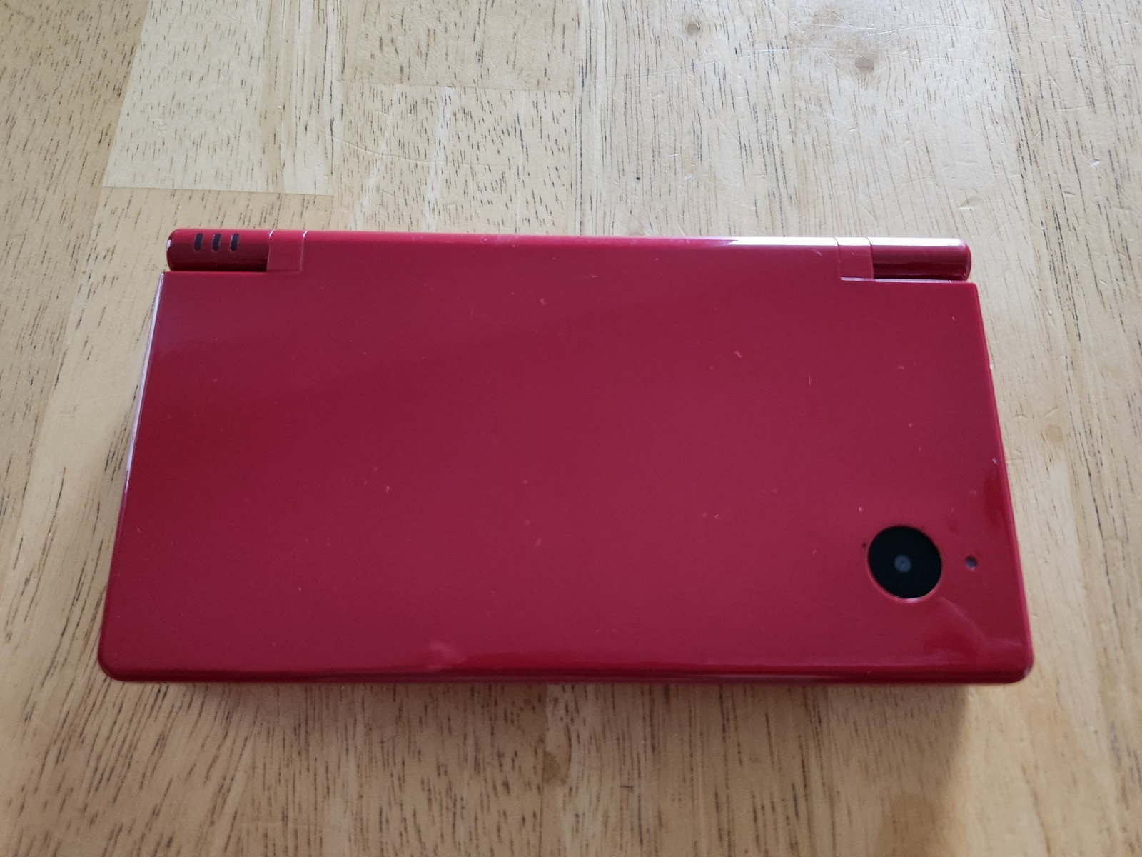 Nintendo DSi – Gloss Red *READ DESCRIPTION*