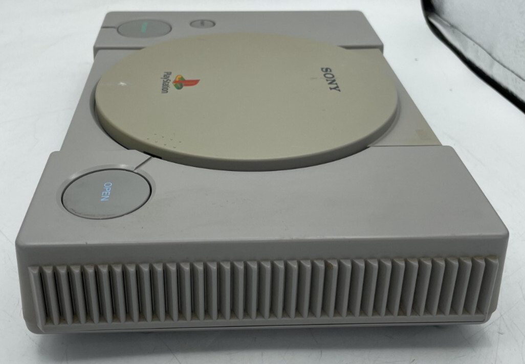 Sony Play Station PS SCPH-7000 NTSC J console only
