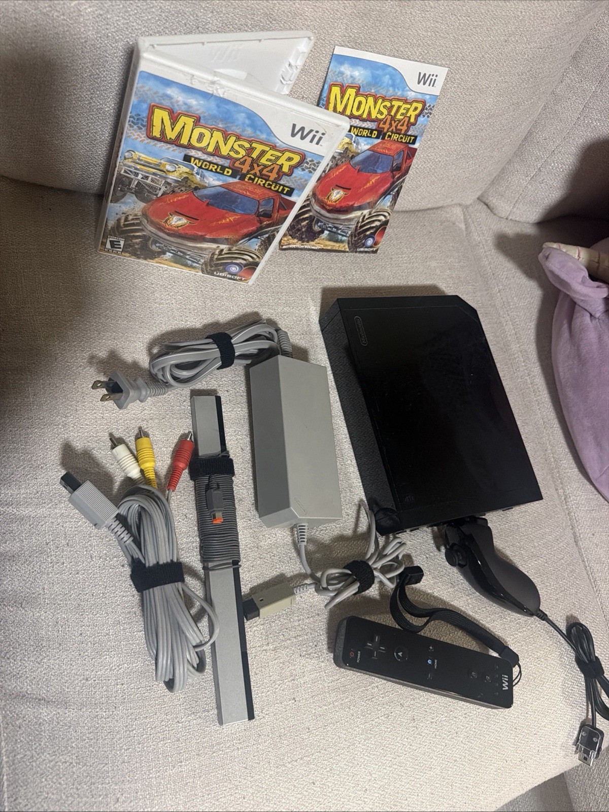 Nintendo Wii Console Bundle Lot – Clean and Tested!