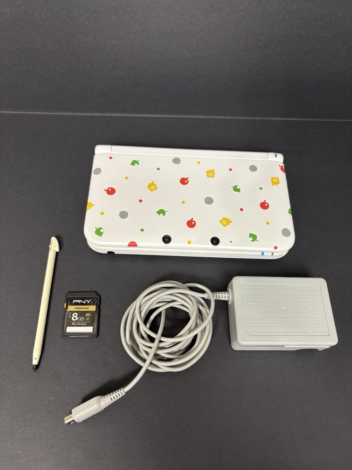 READ US Nintendo 3DS XL Animal Crossing Handheld – Charger & Stylus WORKING