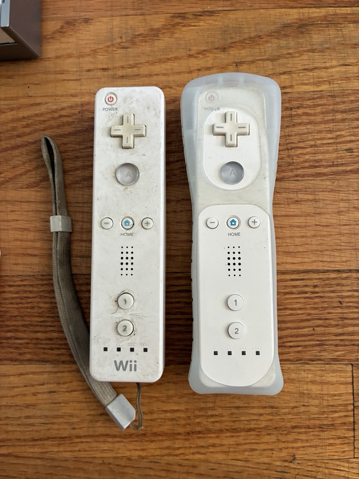 Nintendo Wii RVL-001 512 MB Home Console – Complete OEM Bundle