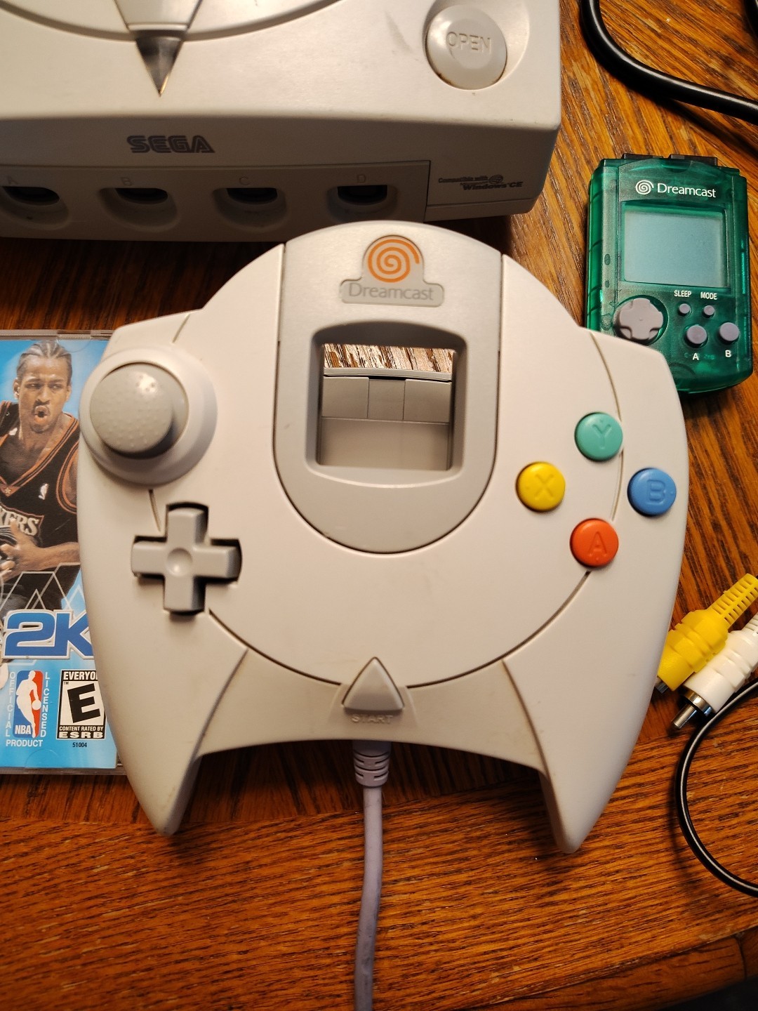 SEGA Dreamcast HKT-3020 White Console w/ Controller VMU RCA Cables NBA 2k Tested
