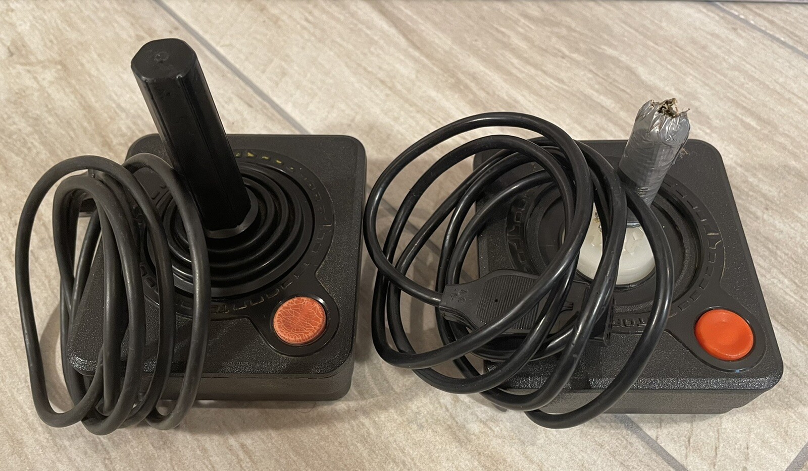 Atari 2600 Console Lot Complete w/ Joysticks, Paddles & 13 Games In Boxes