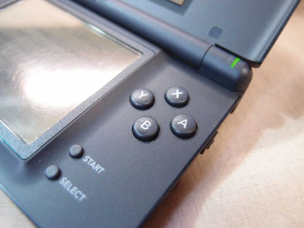 Nintendo DS Lite Console W/Charger USG-001 Jet Black English