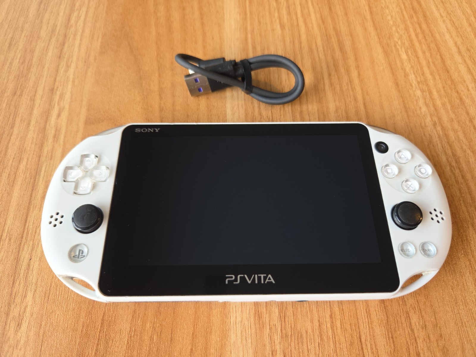 Sony PS Vita PCH-2000 Slim White + Charger GREAT CONDITION US SELLER