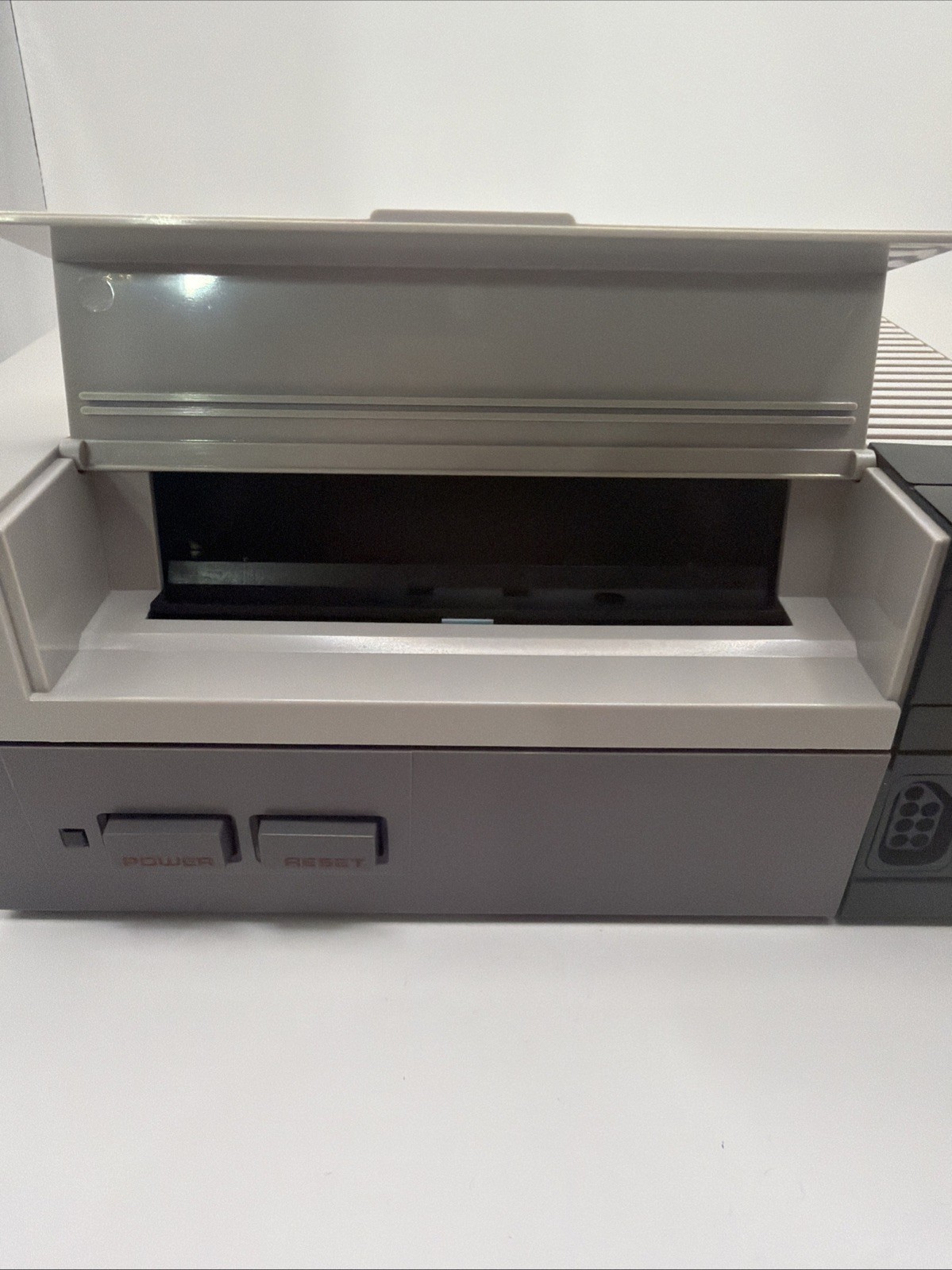 Nintendo Entertainment System NES-001 Console Controllers Zapper 1985 VERY CLEAN