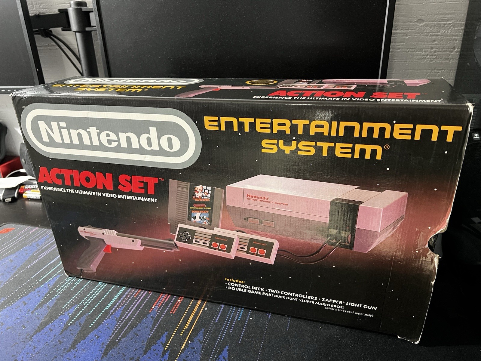Nintendo NES Action Set video game console CIB, – Near Mint condition box