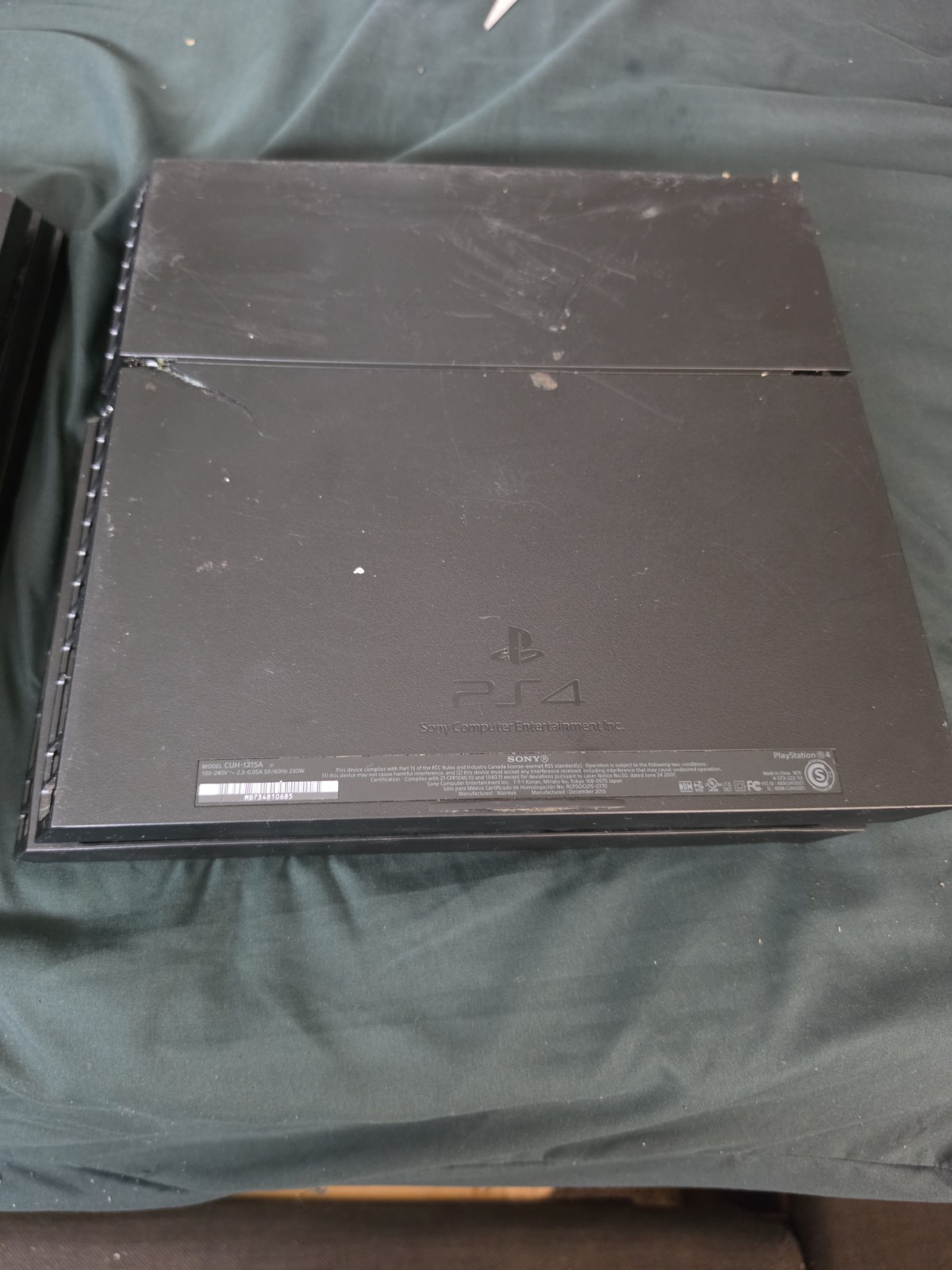 Lot Of 3 Ps4 Consoles For Parts/move Controllers/2 memory Hard Drive 2tb .