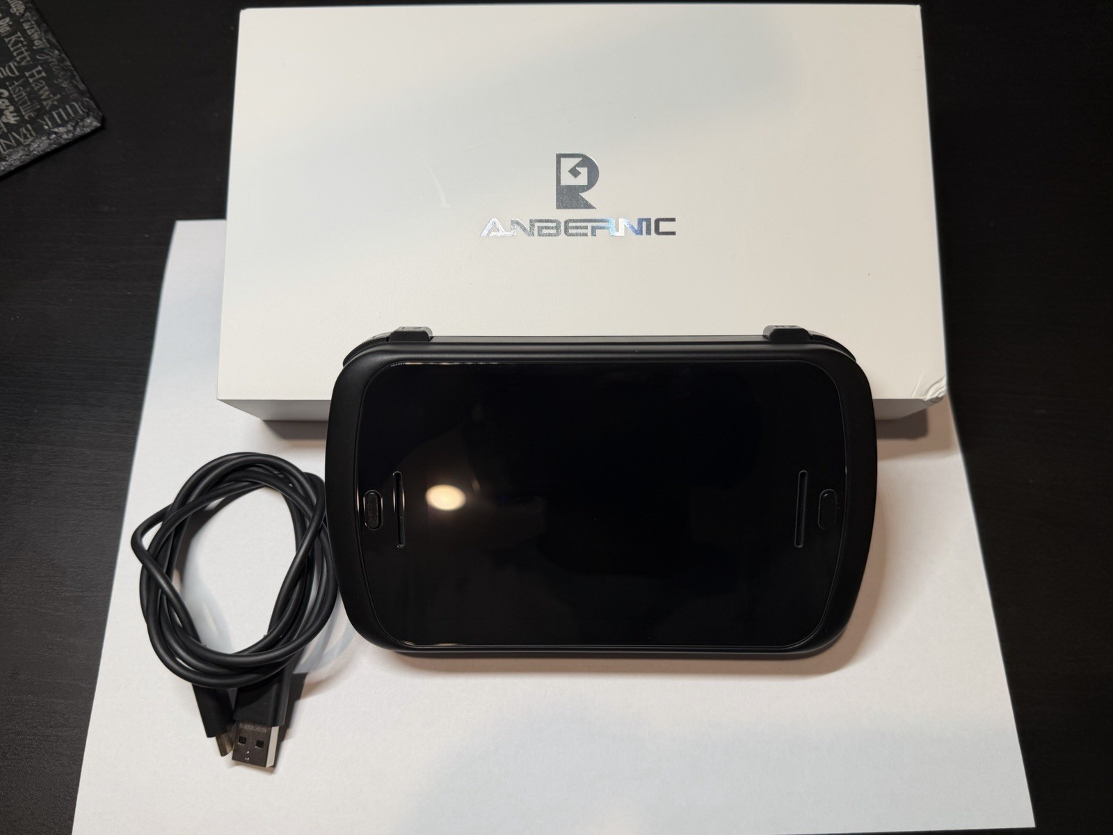 ANBERNIC RG Slide Android13 Handheld Game Console 4.7″ + Screen Prot – Excellent
