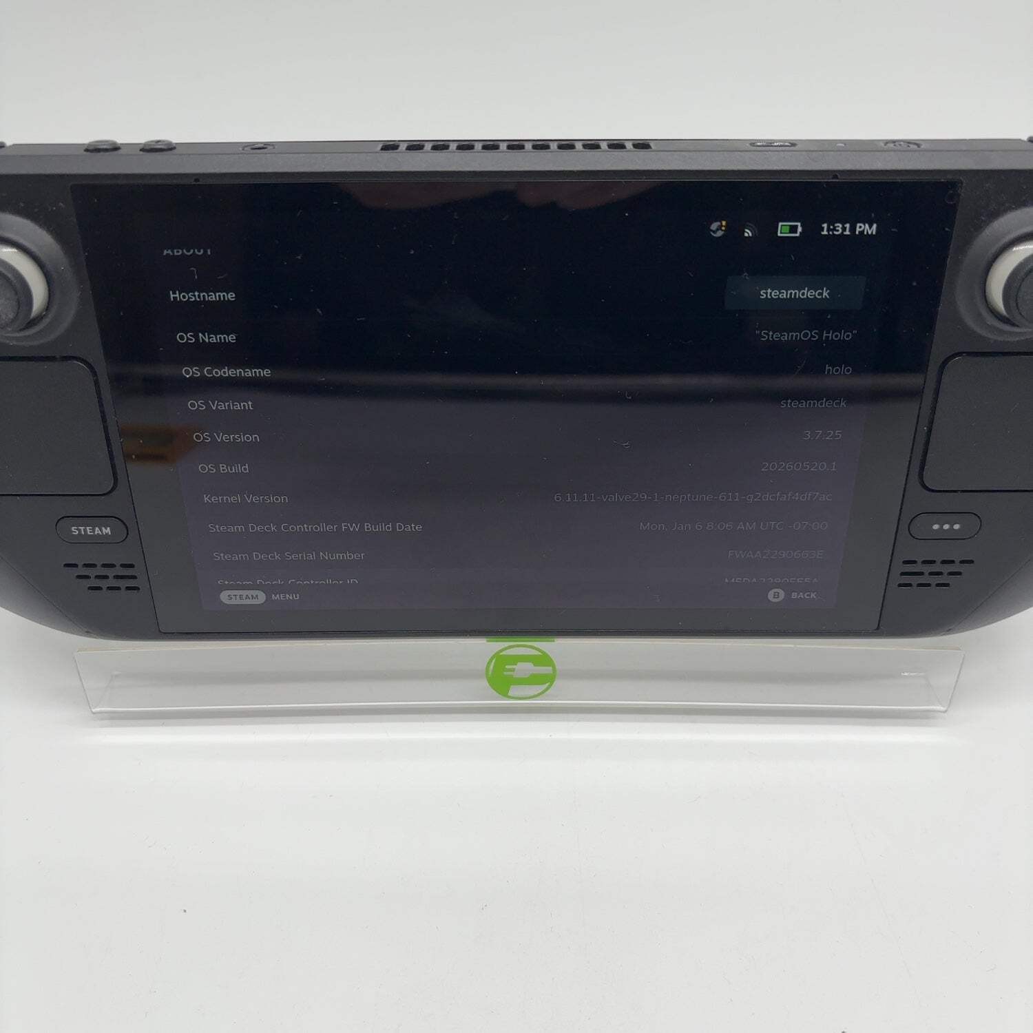 Valve Steam Deck 7″ AMD 7nm Ryzen APU 16GB RAM 256GB Black 1010