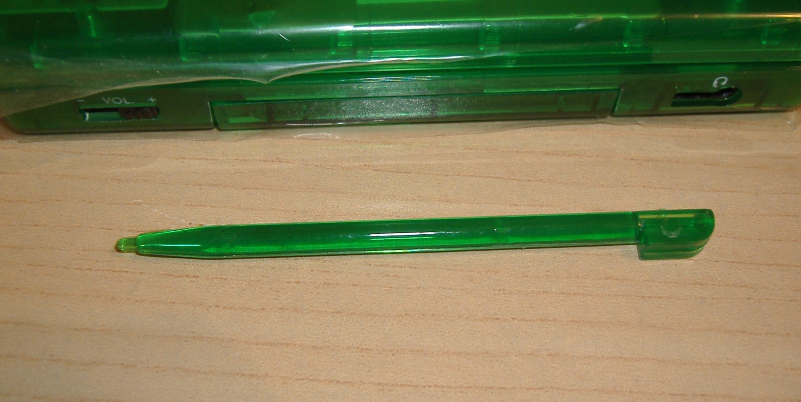 NINTENDO DS LITE TRANSPARENT GREEN NEW SHELL NEW DIGITIZER + USED OEM CHARGER