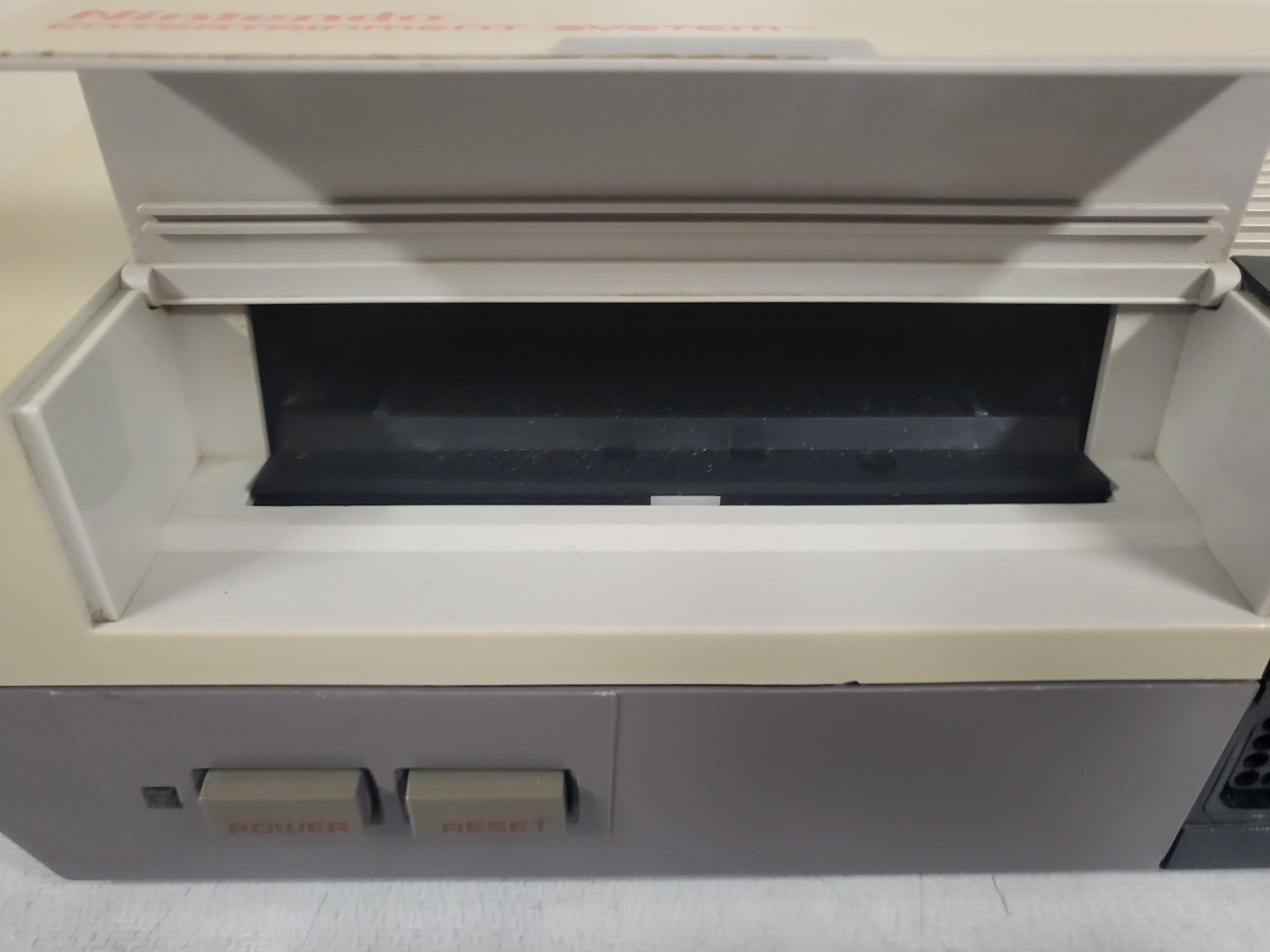 Original NES Nintendo System Console – New 72 Pin, Green Power Light WORKS!