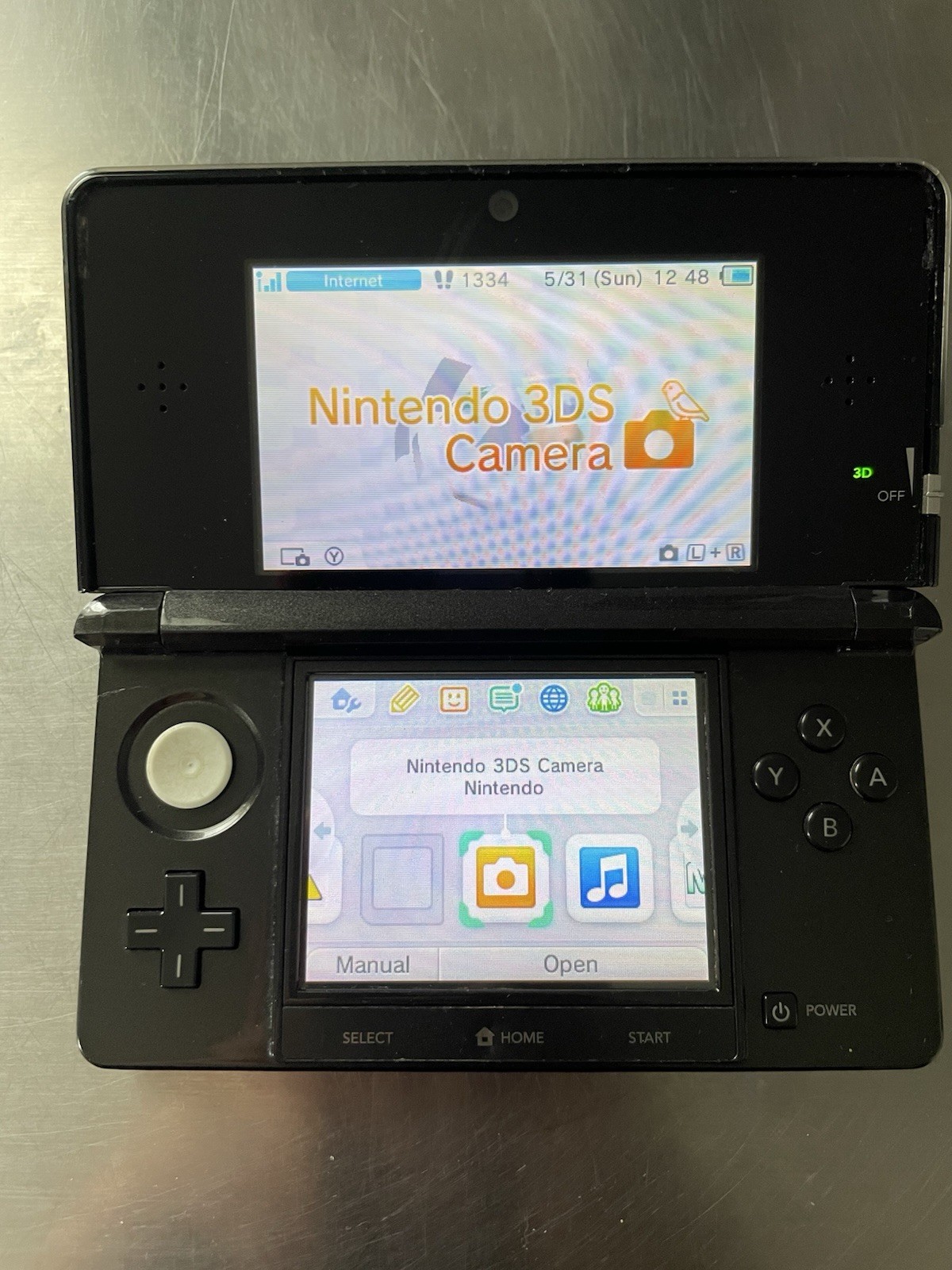 Nintendo 3DS Cosmo Black System w/game TESTED