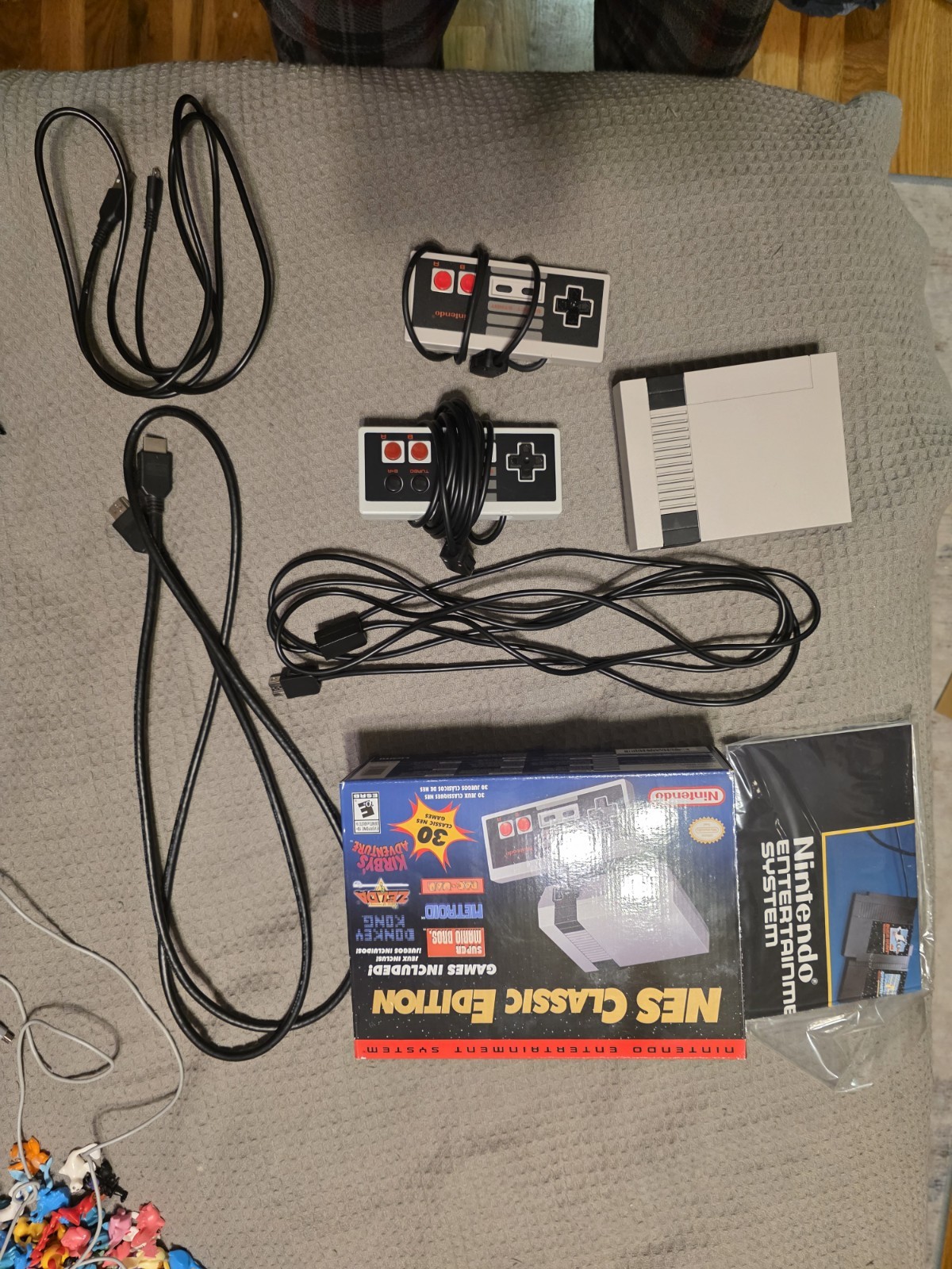Nintendo Entertainment System 512MB NES Classic Edition Console – White/Gray