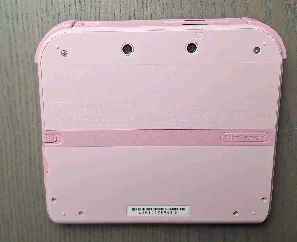 Nintendo 2DS Pink Region Free Console 16GB Tested Excellent Condition CIB