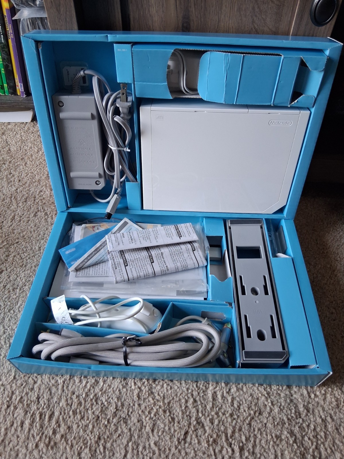 ​Nintendo Wii Console White Bundle w/ Wii Sports Resort Remote Nunchuck Tested