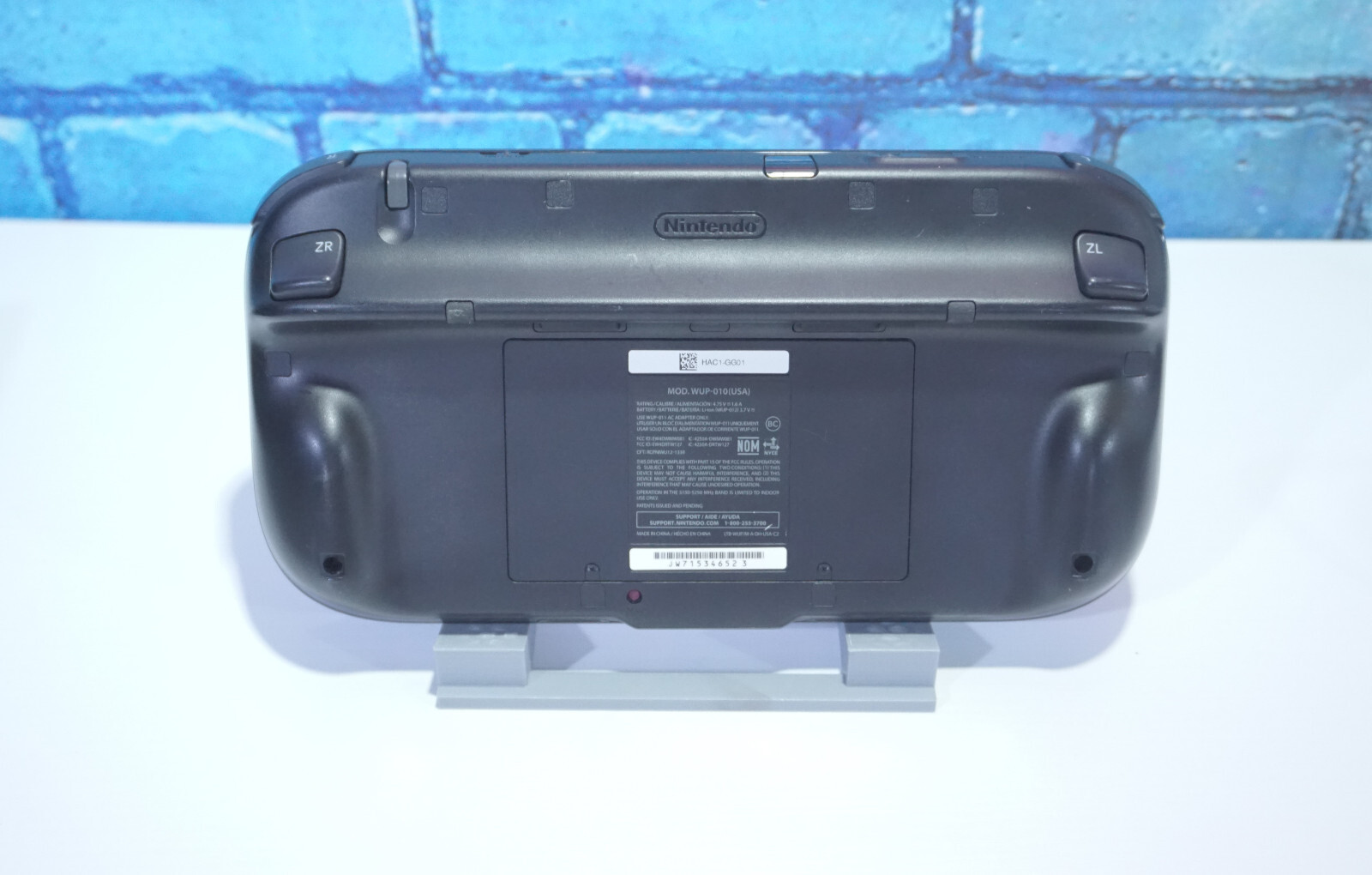 Nintendo Wii U 32GB Black Deluxe Console WUP-101(02) with Gamepad and 10 Games