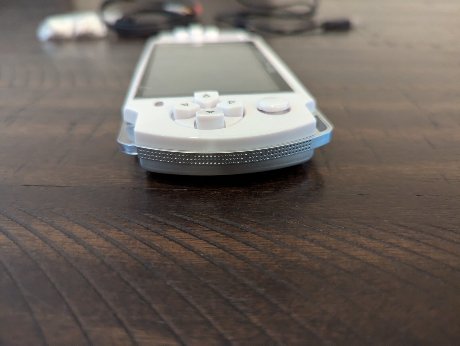 Portable Emulation Handheld Console – White — READ DESCRIPTION