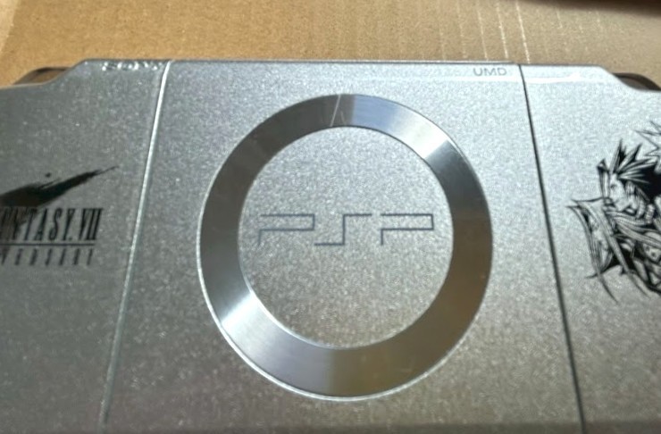 PSP 2000 Crisis Core Final Fantasy 7 FF7 10th Anniv. Limited W/ Box Japan #517