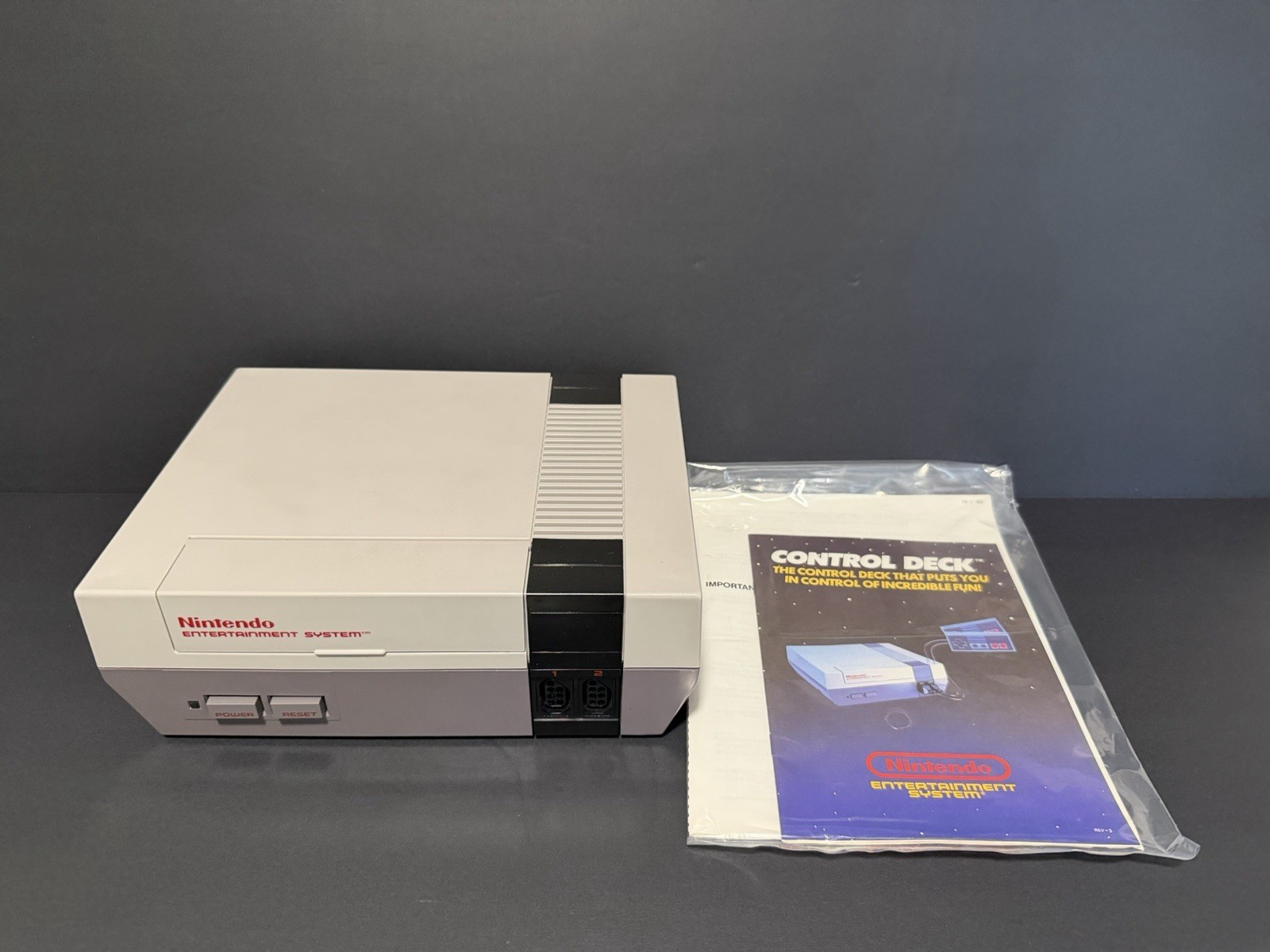 Nintendo Entertainment System NES Control Deck Console W/Box/Manual