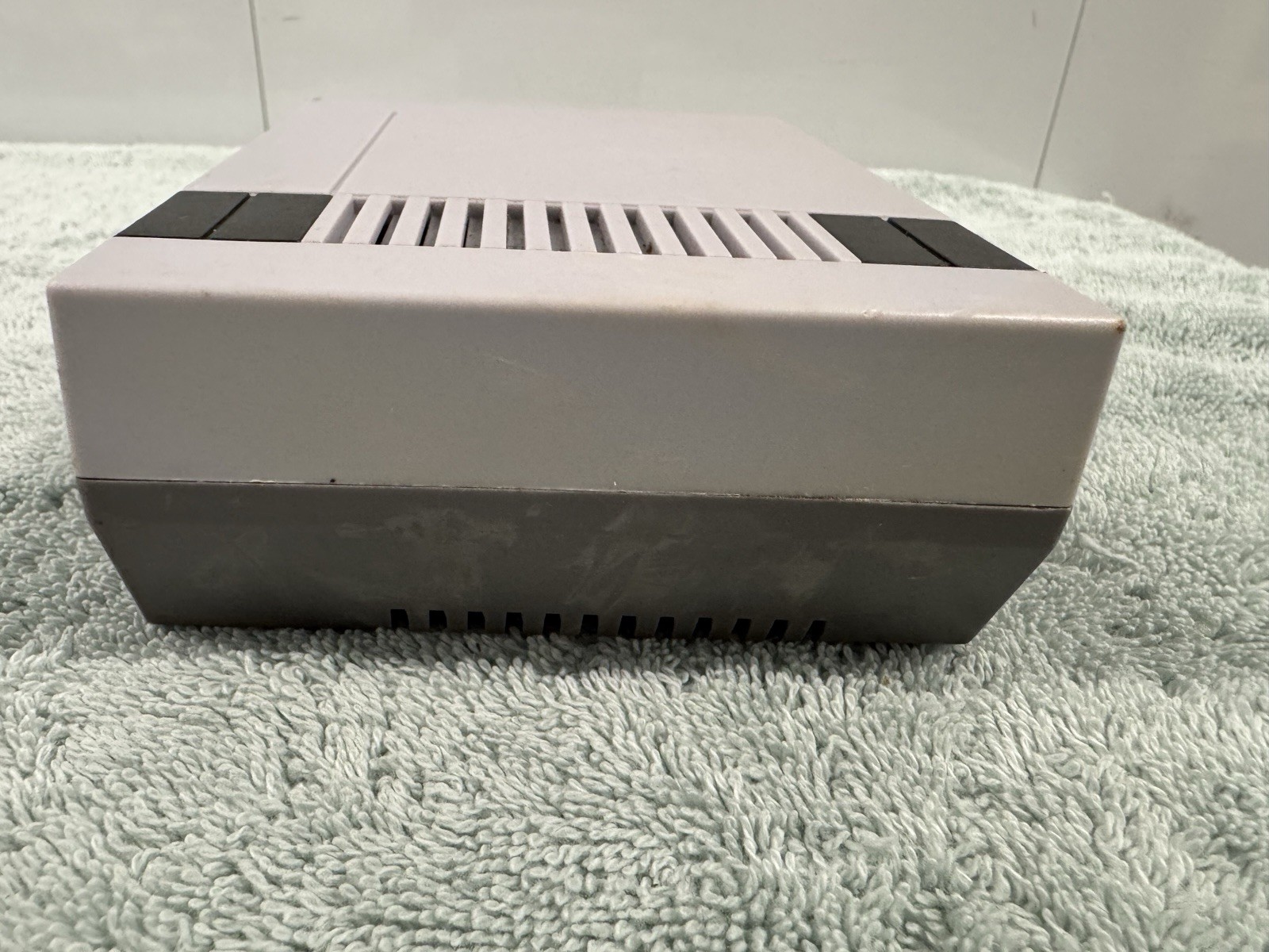 8-Bit Retro Entertainment System Console – 2 Controllers – Tested