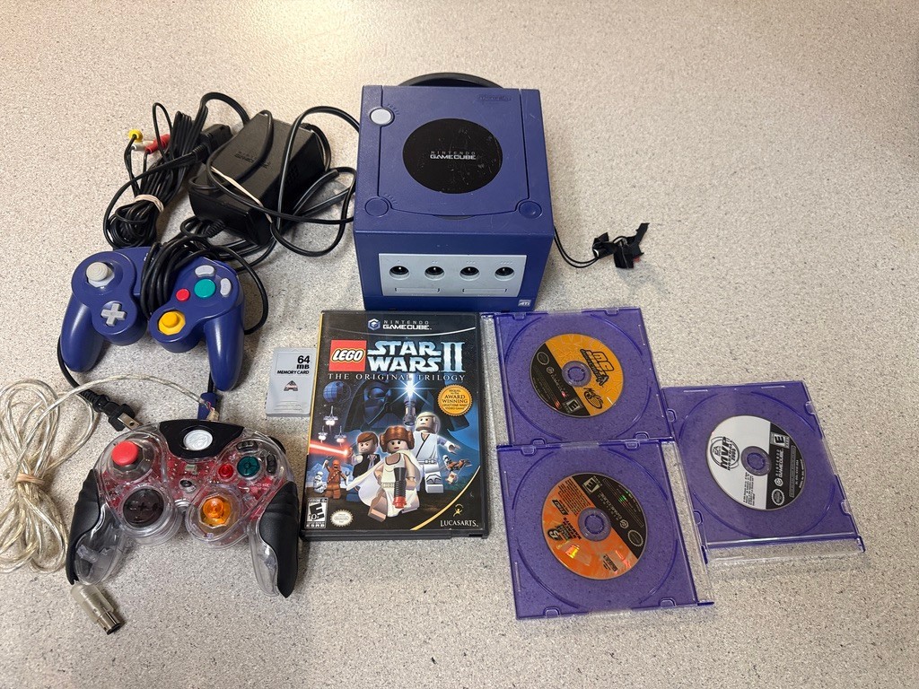 Indigo DOL-001 Gamecube W/ Region Switch? w/ 4 Games