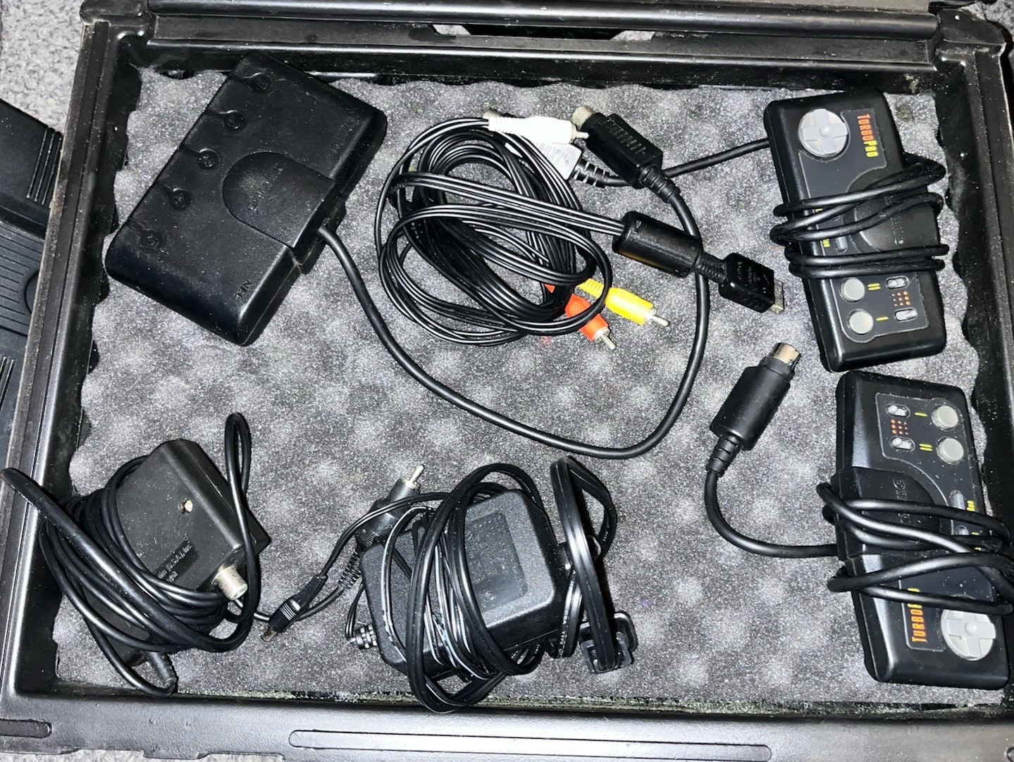 TurboGrafx-16 System Black Console System Bundle Lot Turbo Tap Controllers Case
