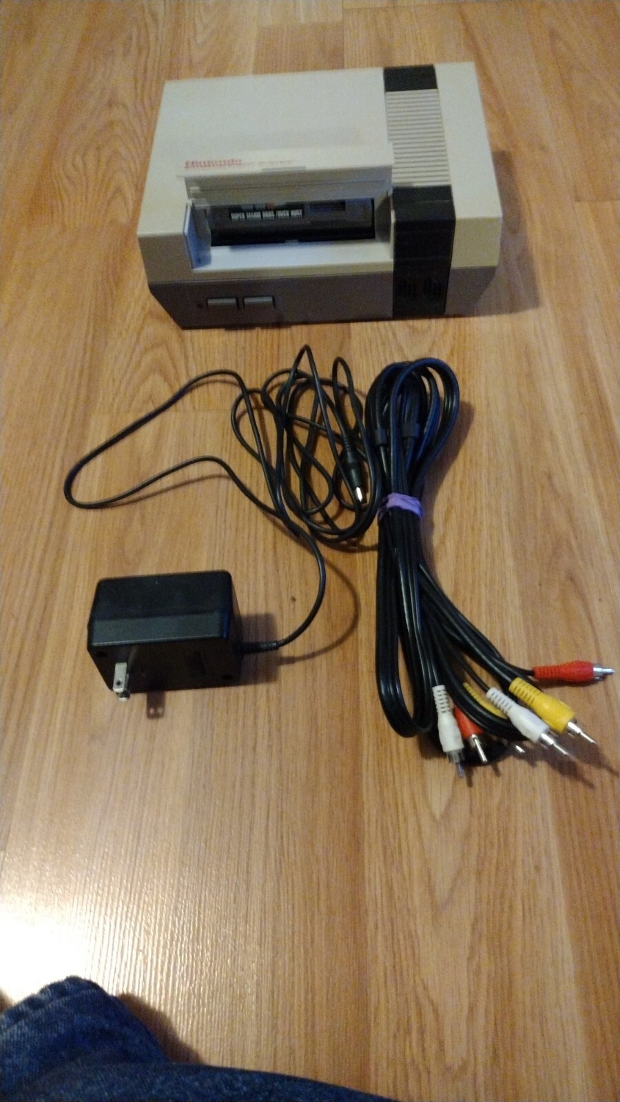 Nintendo Entertainment System NES Console – Gray (NES-001) With 1 Cartilage