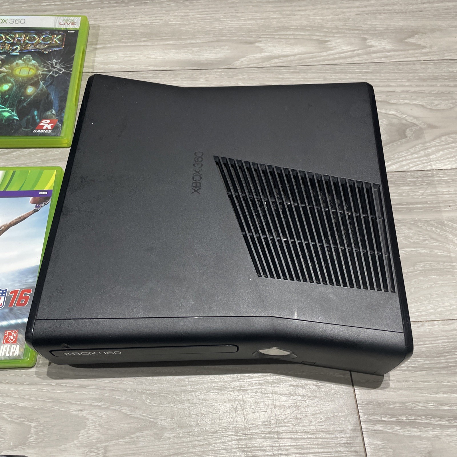 Xbox 360 S Slim Black 1439 Console w/250GB, 1 Controller, 7 Games & Cords Bundle