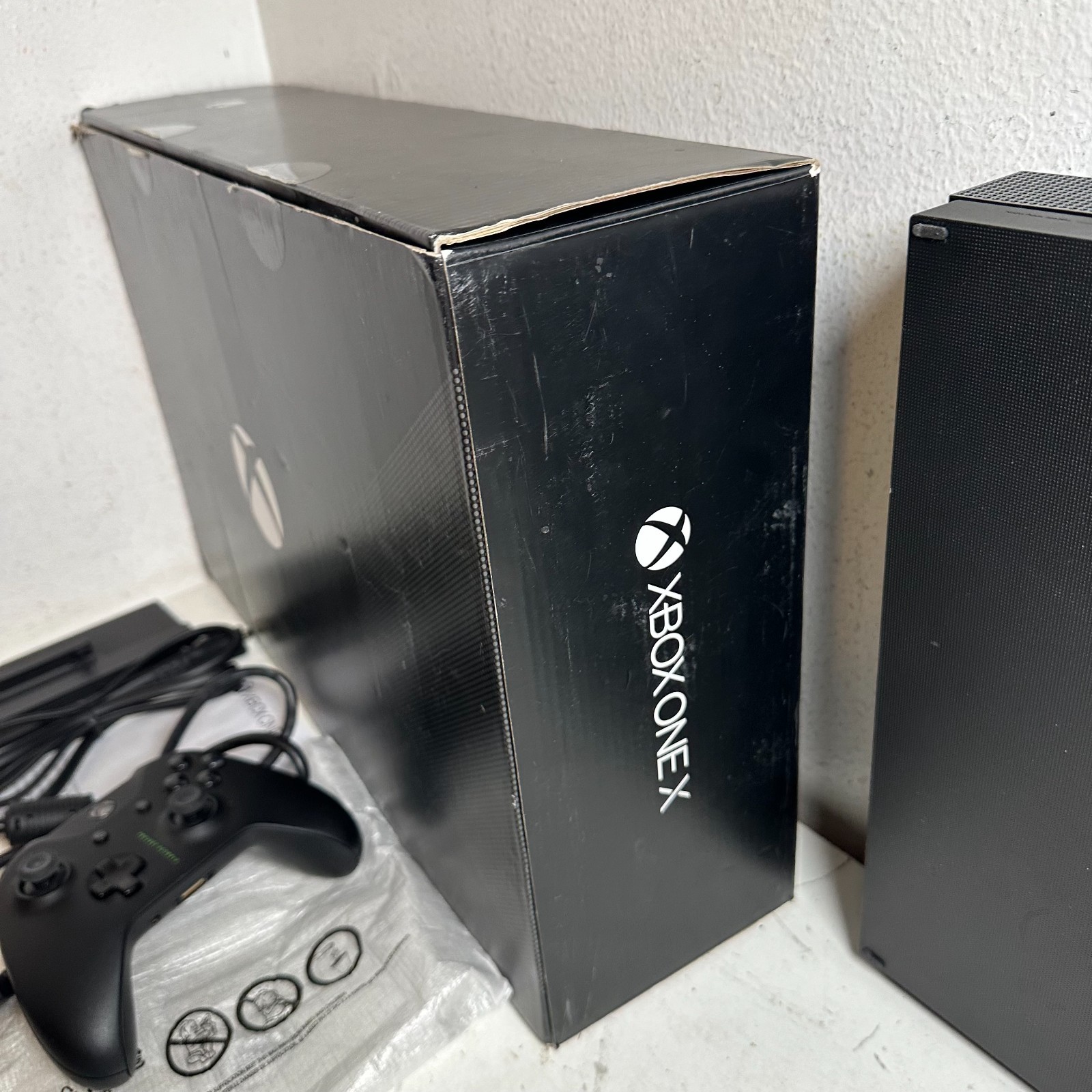XBox One X PROJECT SCORPIO EDITION Console CIB TESTED 1 TB 2017
