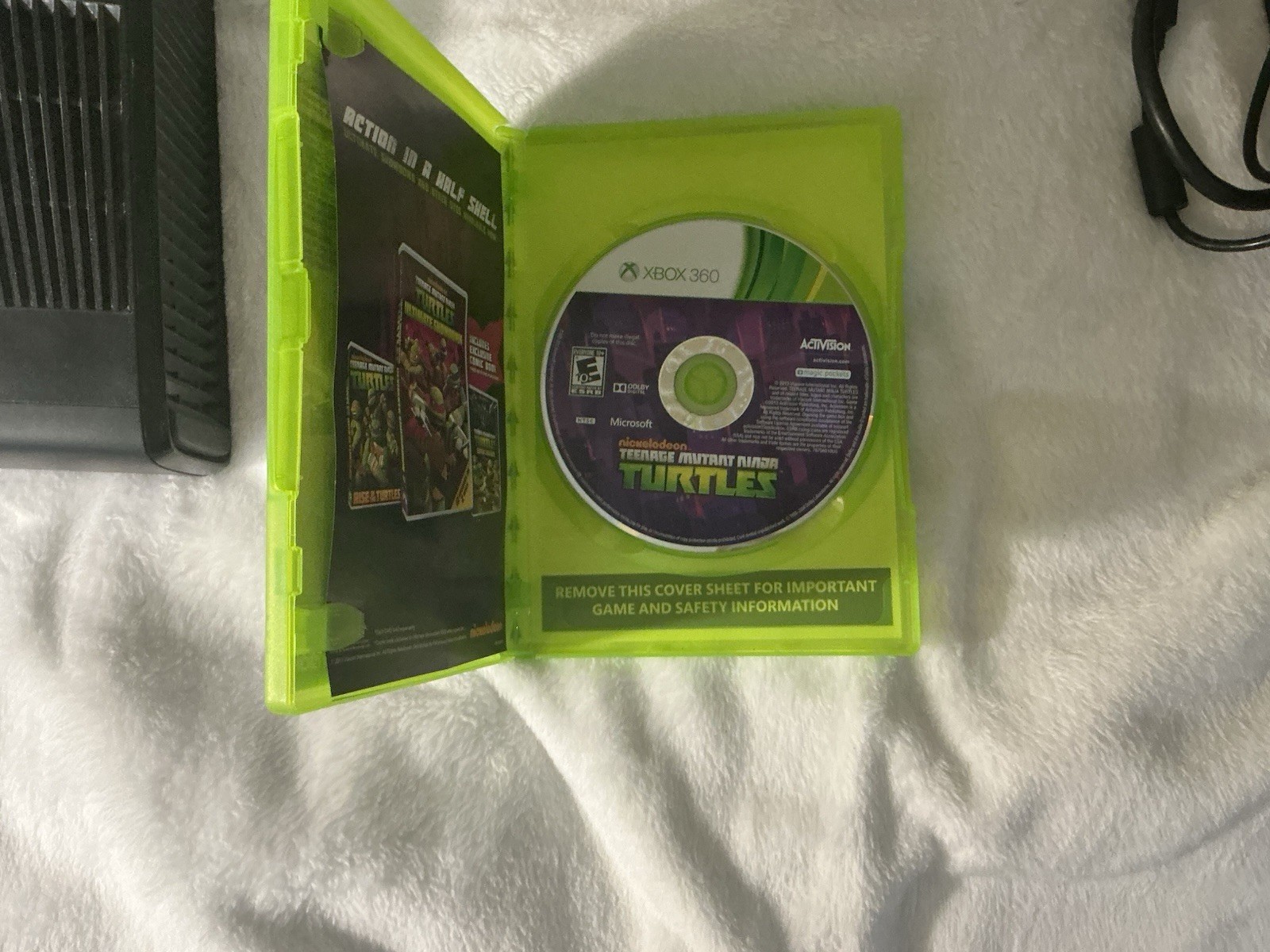 Microsoft Xbox 360 Black Console Bundle Kinect Controller Cables TMNT Game