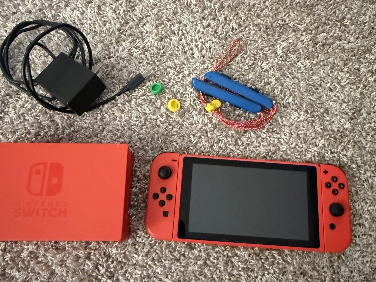 Nintendo Switch HAC-001 (-01) Super Mario Edition Red Blue Console + Dock + Case