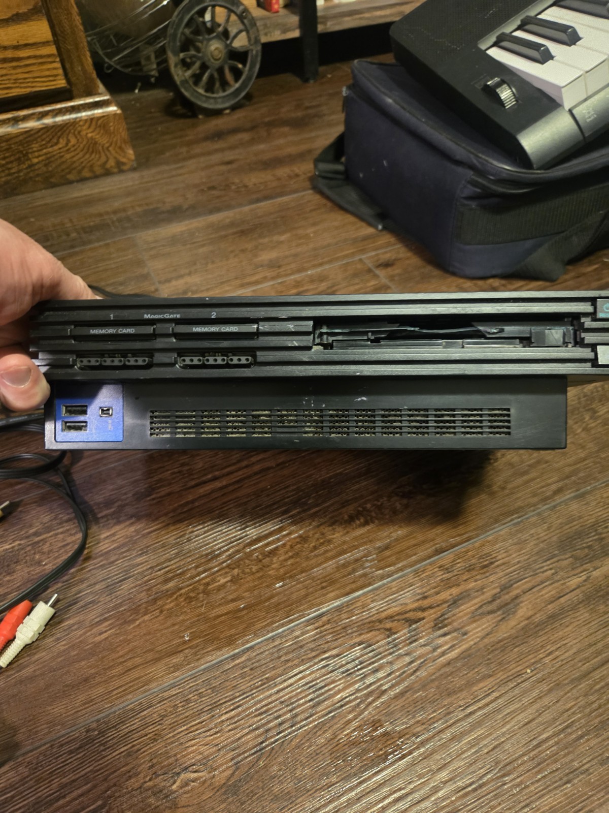 Sony PlayStation 2 “Fat” model console With 1 Controller READ