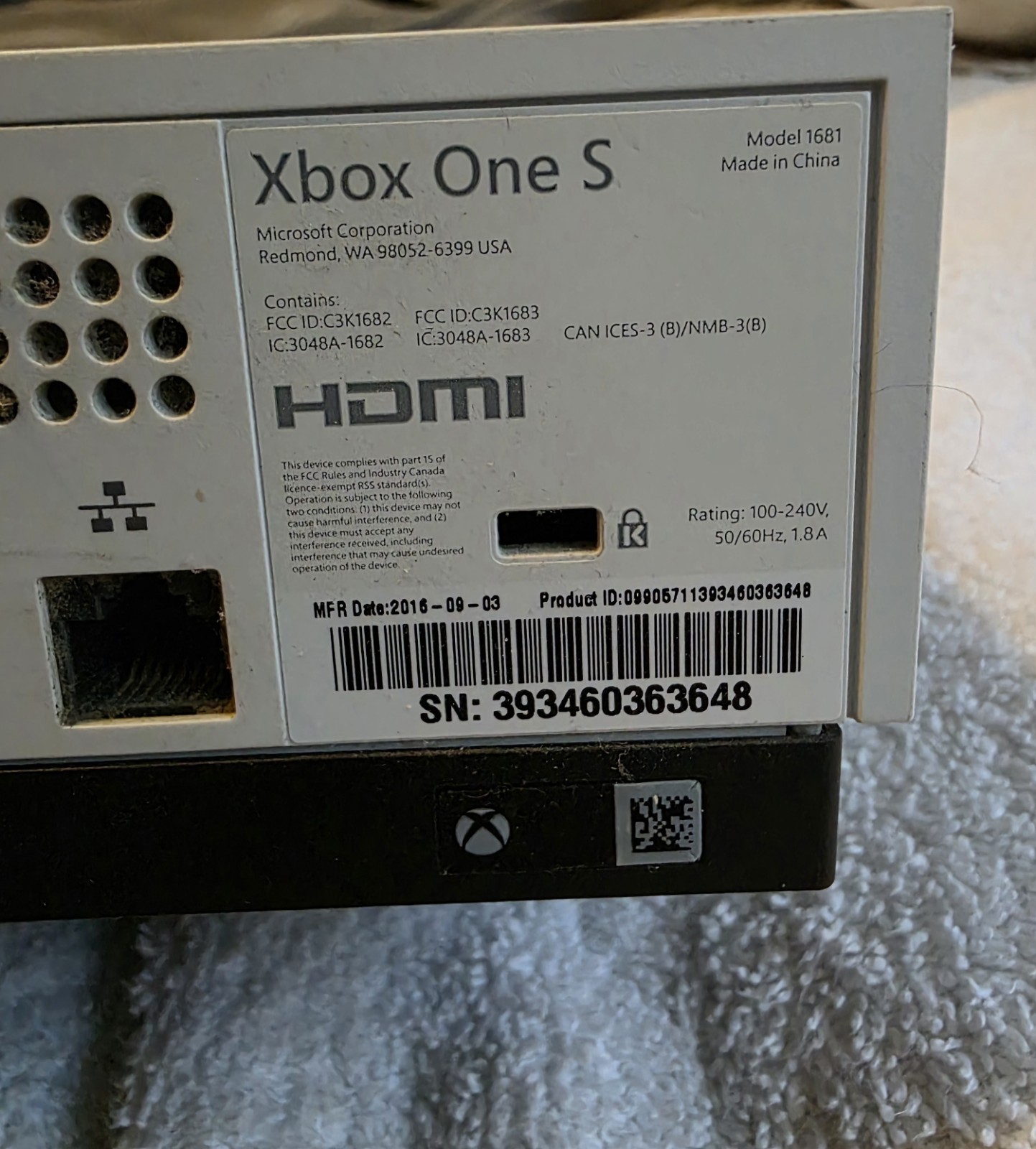 Microsoft Xbox One S Video Game Console White Model 1681 with Controller