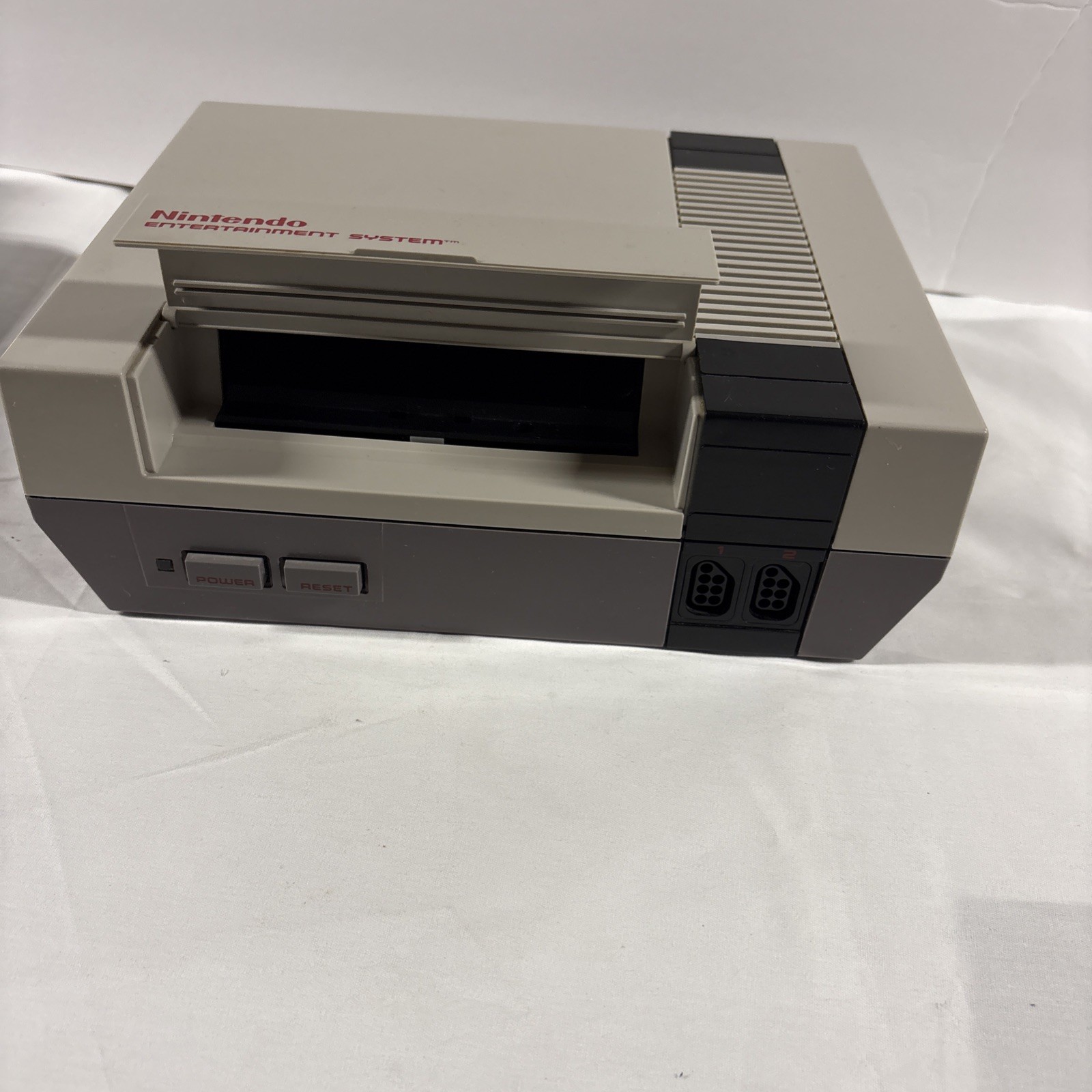 Vintage 1985 – NES Classic Model # NES – 001 Complete GameSystem Tested