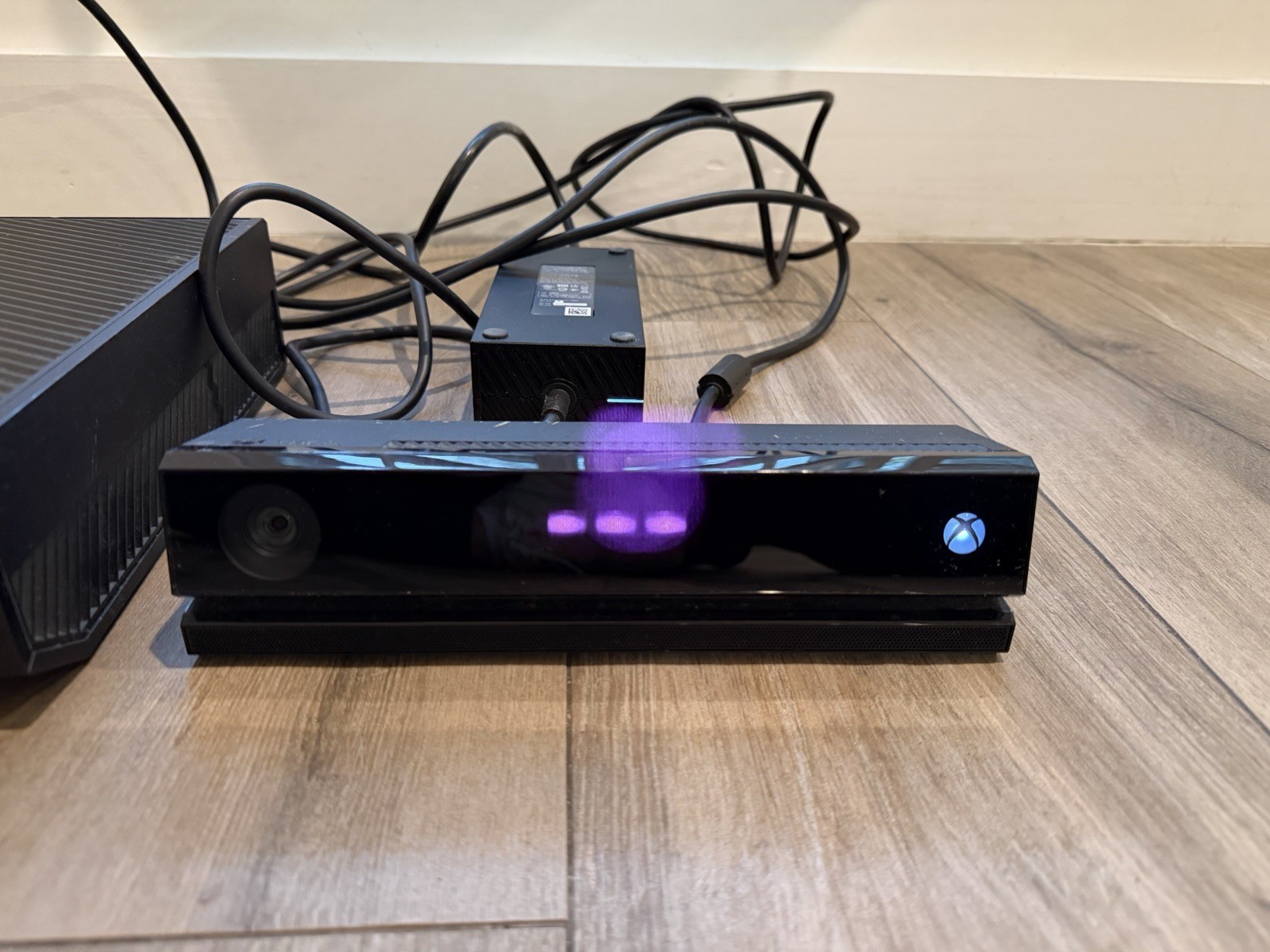 Microsoft Xbox One 500GB Console Gaming System Black 1540 w/ Power Brick /Camera